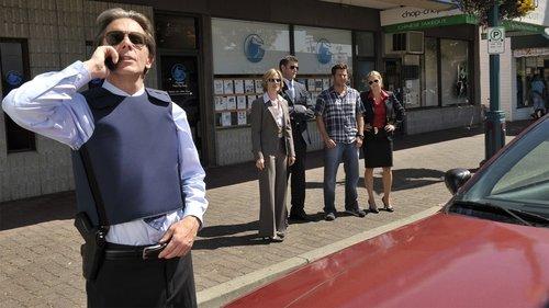 Psych Season 3 Episode 8 - Gus Walks into a Bank