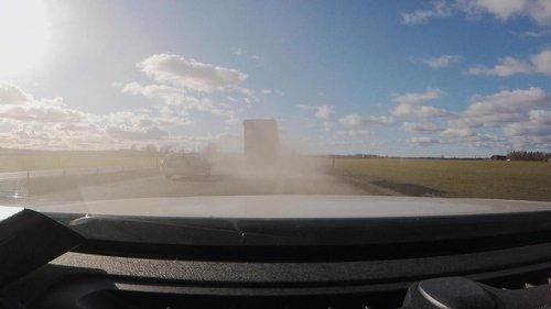 Fångat på polisens kamera Season 1 Episode 1 - Dangerous overtake