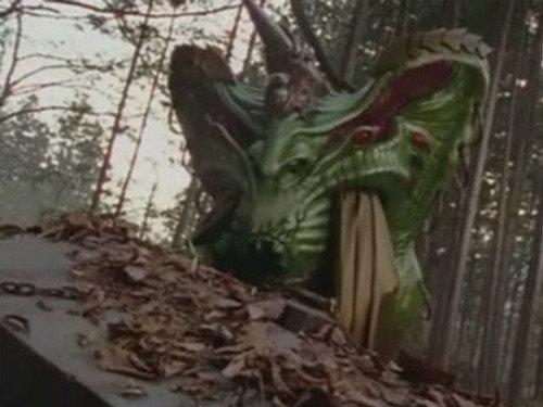 Power Rangers Season 10 Episode 10 - Curse of the Wolf
