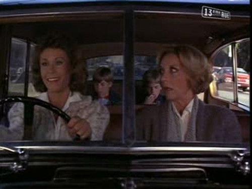 Scarecrow and Mrs. King Season 2 Episode 18 - Car Wars