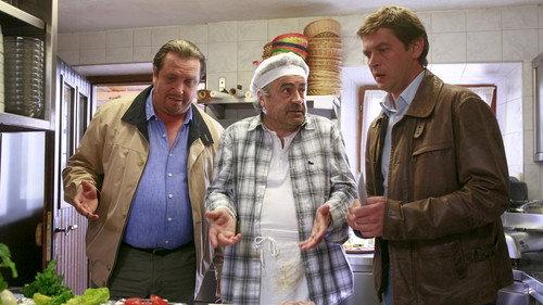 Die Rosenheim-Cops Season 8 Episode 8 - Mörderische Volksmusik