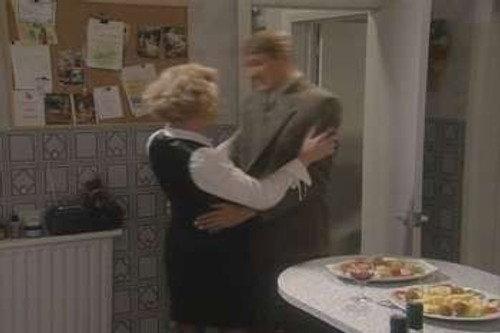 Goodnight Sweetheart Season 2 Episode 6 - As You Wave Me Goodbye
