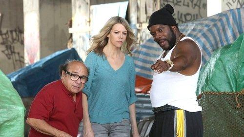 It's Always Sunny in Philadelphia Season 12 Episode 1 - The Gang Turns Black