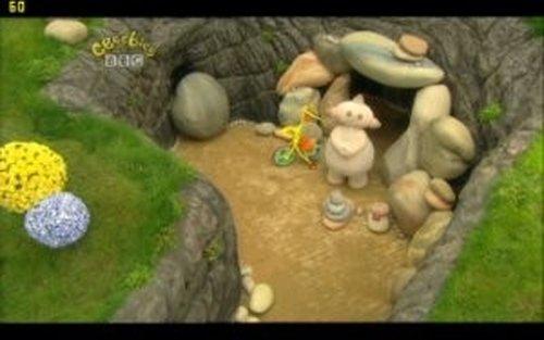 In the Night Garden Season 1 Episode 15 - The Tombliboos' Tower of Five