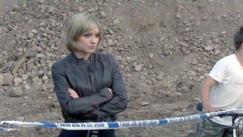 undefined Season 1 Episode 7 - Greeks Bearing Gifts