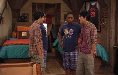 Pair of Kings Season 1 Episode 20 - The Trouble with Doubles