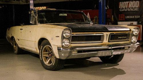 Hot Rod Garage Season 5 Episode 4 - Ultimate Road Trip Build: Bare frame to driver in 2 days!