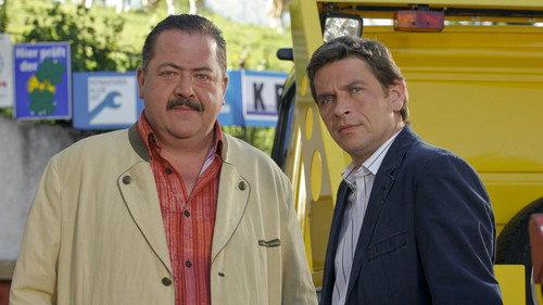 Die Rosenheim-Cops Season 8 Episode 12 - Eine tödliche Partie