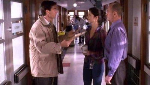 Crossing Jordan Season 1 Episode 11 - Wrong Place, Wrong Time