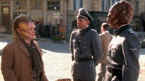 Star Trek: Voyager Season 4 Episode 18 - The Killing Game (1)