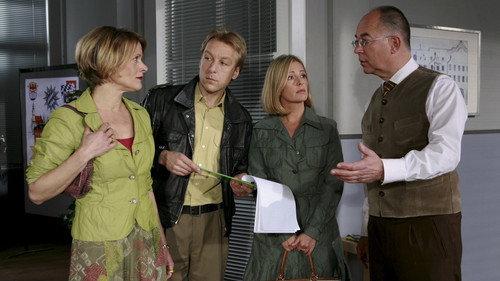 Die Rosenheim-Cops Season 8 Episode 19 - Der Tod aus dem All