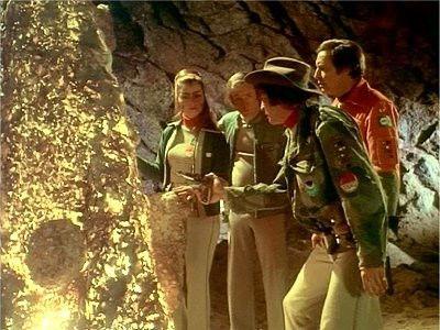 Space: 1999 Season 2 Episode 9 - All That Glisters
