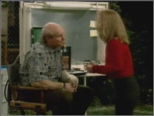 Married... with Children Season 10 Episode 10 - Dud Bowl II