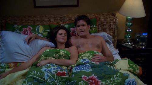 Two and a Half Men Season 7 Episode 9 - Captain Terry's Spray-On Hair