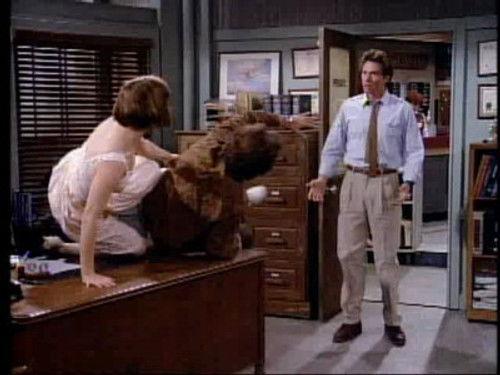 Wings Season 3 Episode 4 - I Ain't Got No Bunny