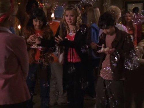 Lizzie McGuire Season 2 Episode 18 - Party Over Here