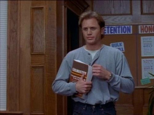 Power Rangers Season 4 Episode 10 - Graduation Blues