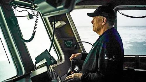 Deadliest Catch Season 16 Episode 17 - Danger Close