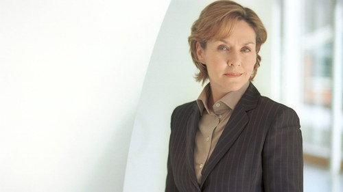 Remembers… Season 2 Episode 12 - Amanda Burton Remembers… Silent Witness