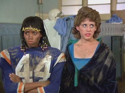 Square Pegs Season 1 Episode 4 - Square Pigskins