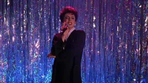 Gilmore Girls Season 2 Episode 3 - Red Light on the Wedding Night