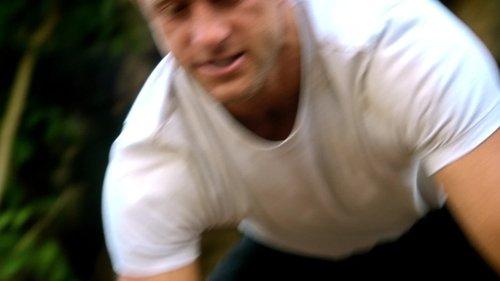 Hawaii Five-0 Season 1 Episode 20 - Ma Ke Kahakai (Shore)