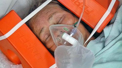 24 Hours in A&E Season 12 Episode 9 - You Raise Me Up