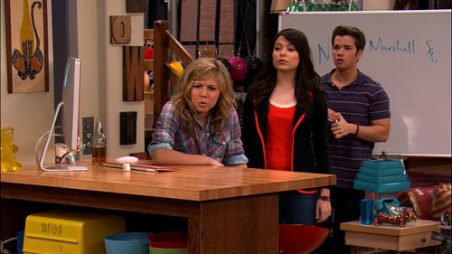 iCarly Season 6 Episode 12 - iBust a Thief