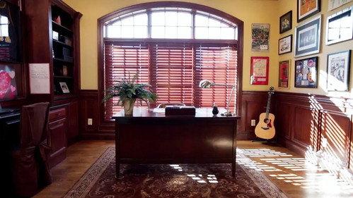 My Favorite Place Season 1 Episode 7 - Kid-Friendly Favorite Spaces