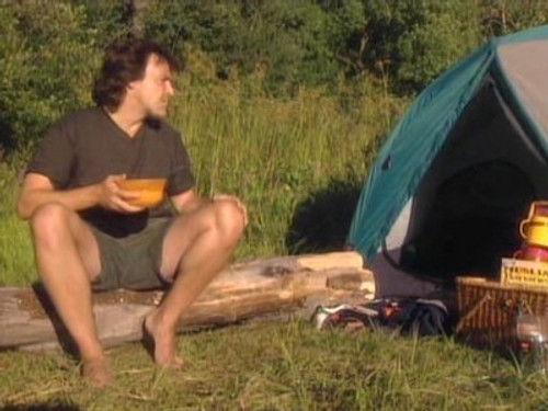 Un gars, une fille Season 2 Episode 6 - Chez belle-maman 2 - En camping - Les factures