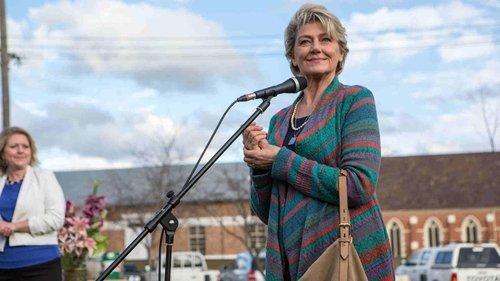 Doctor Doctor Season 1 Episode 7 - This Is Not a Love Song