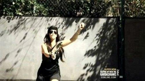 Keeping Up with the Kardashians Season 7 Episode 4 - The Family That Plays Together