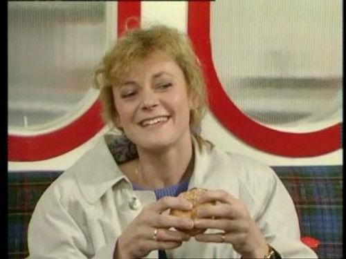 The Brittas Empire Season 2 Episode 1 - Back from the Dead