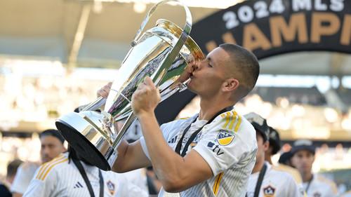 Onside: Major League Soccer Season 1 Episode 8 - Legacy