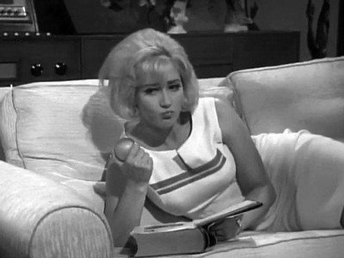 The Avengers Season 4 Episode 17 - The Girl From Auntie