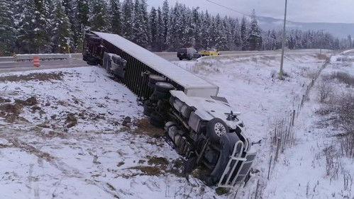 Highway Thru Hell Season 10 Episode 16 - Fly Or Fall