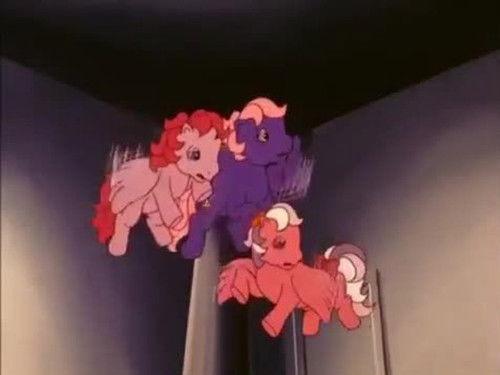 My Little Pony Season 2 Episode 9 - Flight to Cloud Castle (2)