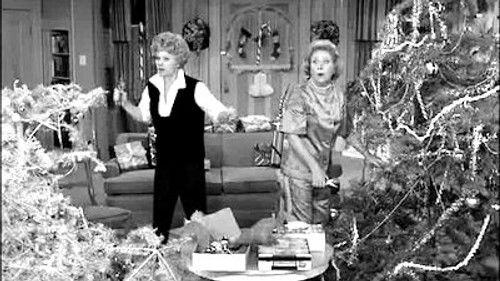 The Lucy Show Season 1 Episode 13 - Together for Christmas