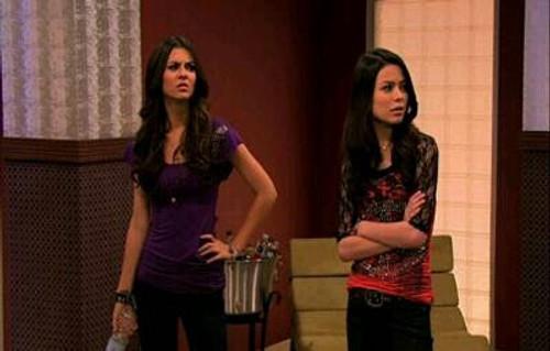 iCarly Season 4 Episode 12 - iParty With Victorious (2)