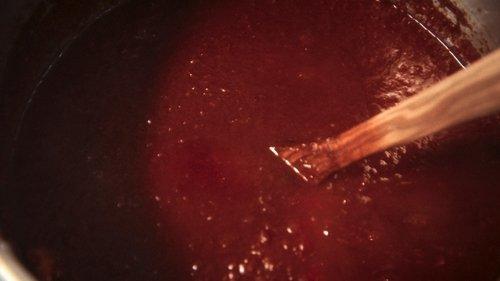 The Bear Season 4 Episode 1 - Groundhogs