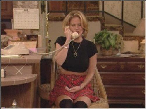 Married... with Children Season 9 Episode 3 - Kelly Breaks Out
