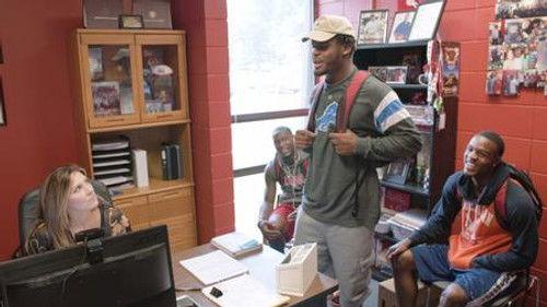 Last Chance U Season 2 Episode 3 - Can't Make the Club in the Tub