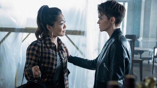 Batwoman Season 1 Episode 8 - A Mad Tea-Party