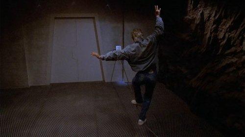 MacGyver Season 2 Episode 1 - The Human Factor