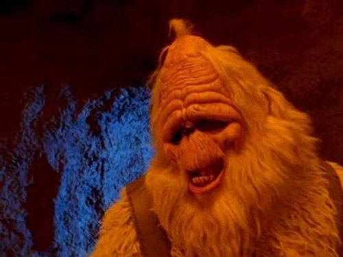 Power Rangers Season 15 Episode 9 - Follow the Ranger