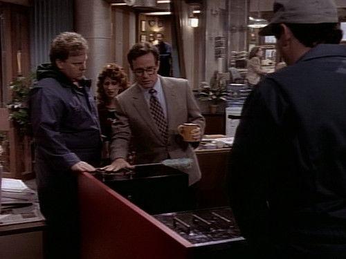 NewsRadio Season 1 Episode 4 - The Crisis