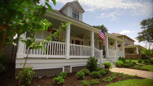 Home Town Season 1 Episode 1 - Big Renovation in a Small Town