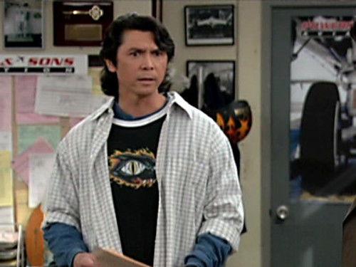 George Lopez Season 2 Episode 16 - George vs. George