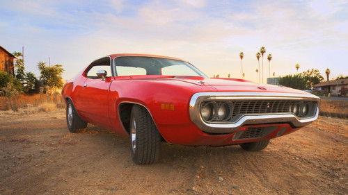 Roadkill Garage Season 1 Episode 12 - Freiburger's Road Runner Makeover!