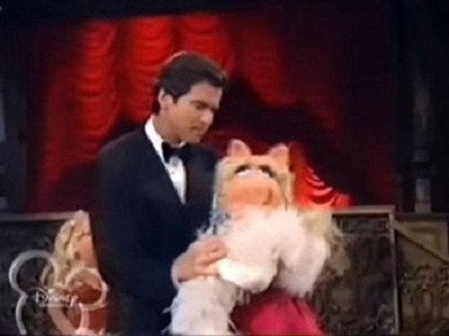 Muppets Tonight Season 2 Episode 4 - Pierce Brosnan